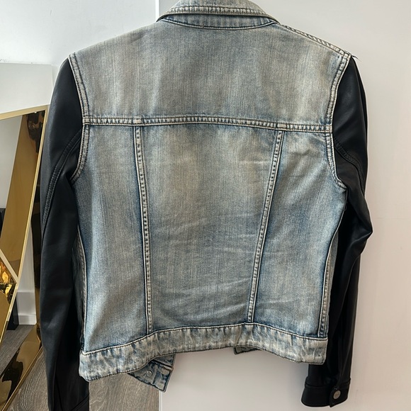 Aritzia, denim jacket with faux leather sleeves - Picture 4 of 4
